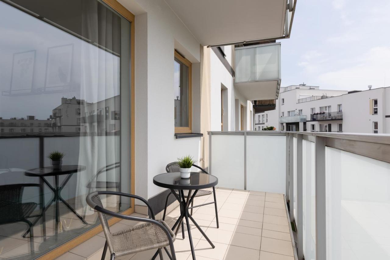 Metro Bielany Apartments By Noclegi Renters Варшава Екстер'єр фото